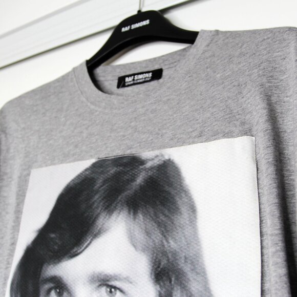 BNWT SS21 RAF SIMONS CHIMES OF FREEDOM TSHIRT S - Picture 4 of 12